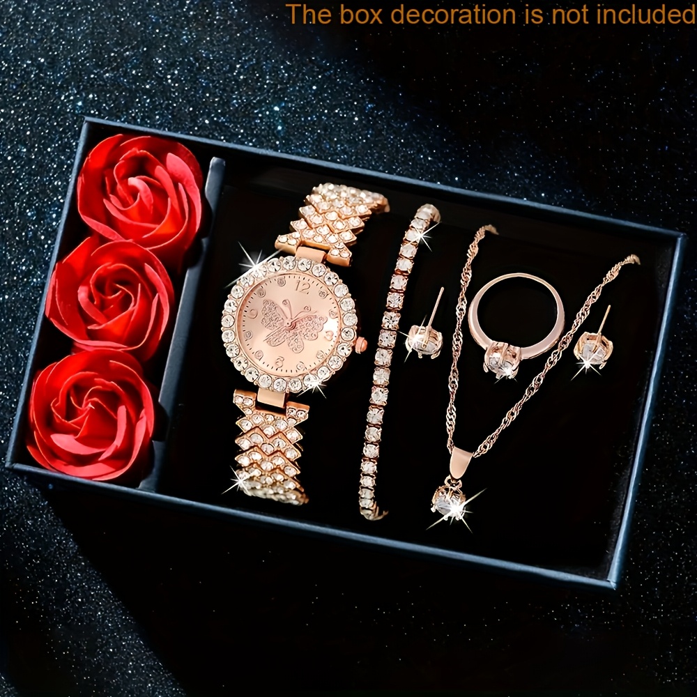 A Women'S Bracelet Watch (Packaged in a Black Box)