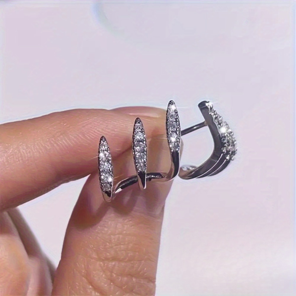 Women's Elegant Irregular Geometric Stud Earrings - Image 4